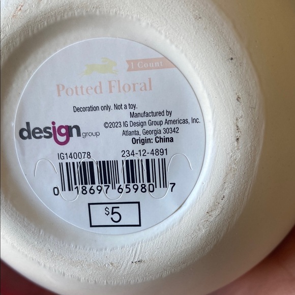 NWT Easter Egg Embroidered Tea Towel, faux flowers and ornament - Picture 6 of 9